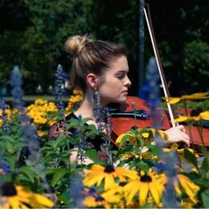 Meet your Posher, Olivia